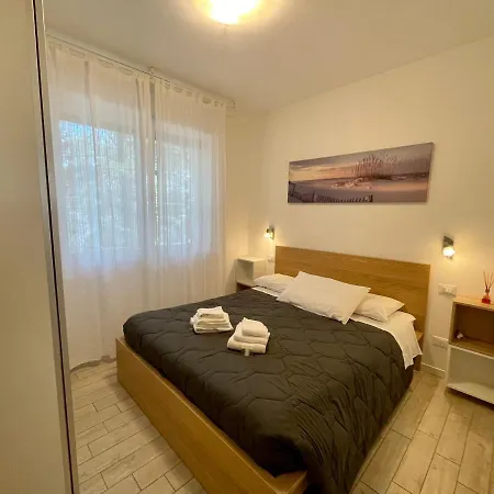 Antonietta 3, Tra Pineta E Mare Apartamento